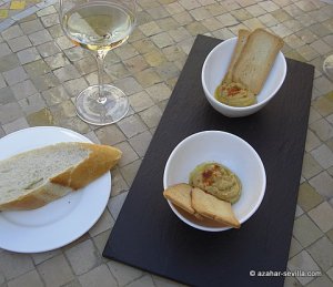 al-aljibe-hummous al-aljibe-hummous