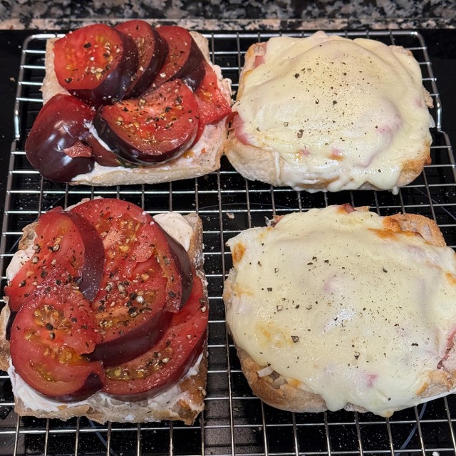 tomato sandwiches (2)